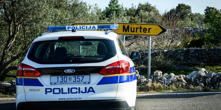 Pucnjava ispred kafića na Murteru: Pobjegli u autu zagrebačkih tablica