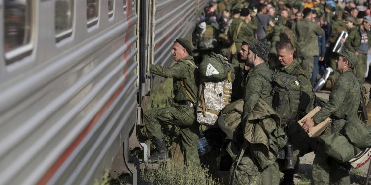 Putin dekretom povisuje plaće za vojnike u Ukrajini