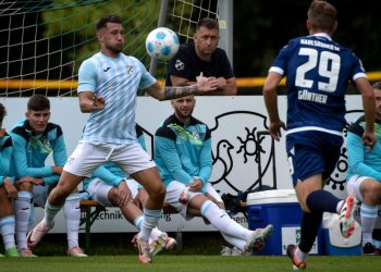 RIJEKA – KARLSRUHER Utakmica u skladu s najnovijim nogometnim trendovima | NACIONAL.HR