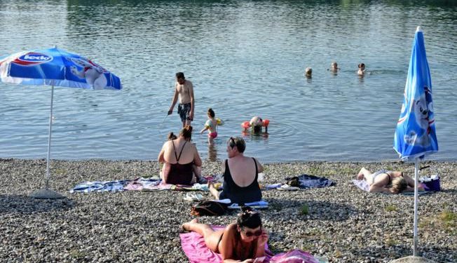 Radi osvježenja i zabave na Bazene Lenije ili Banju