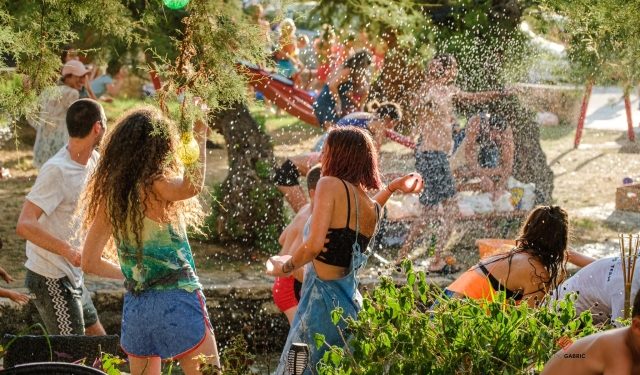 Rat vodenim balunima i koncert Šo!Mazgoona ovoga vikenda u Bobovišću na moru