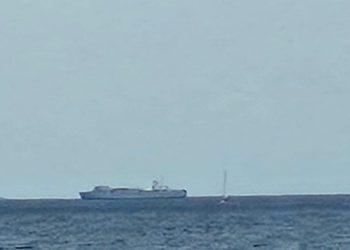 Remorker iz Trogira krenuo prema Oliveru: Pogledajte kako trajekt pluta usred kanala