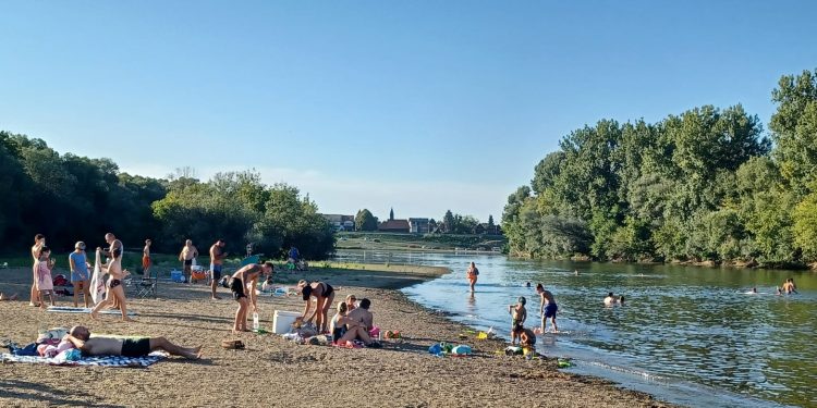 Rijetki za nju znaju: Na 40 minuta od Zagreba skriva se oaza s predivnom pješčanom plažom