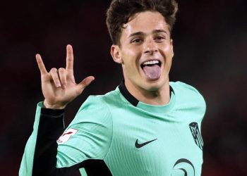 Rim, jer Riquelme može doći do De Rossija