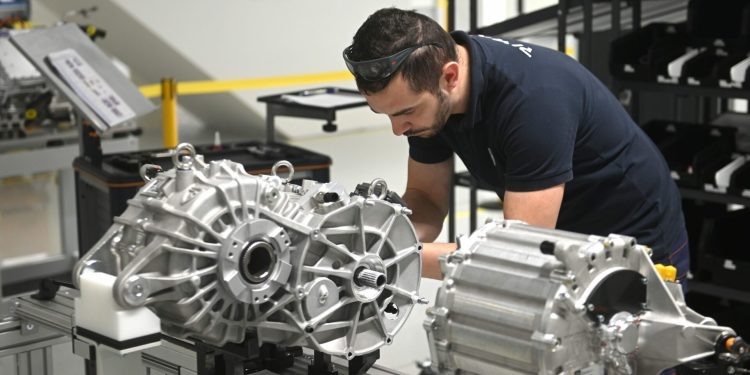 Rimac predstavio ograničeno izdanje Nevere: ‘Krasi ga odvažna unutrašnjost’