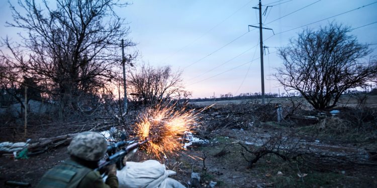 Rusi uništavaju avione na aerodromima i napreduju na terenu. Što se događa s ukrajinskim snagama?