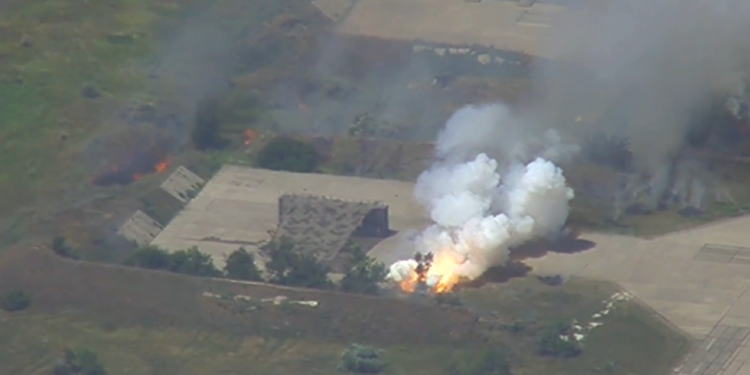 Ruska vojska osporava tvrdnje Kijeva o napadu na aerodrom — RT Rusija i bivši Sovjetski Savez