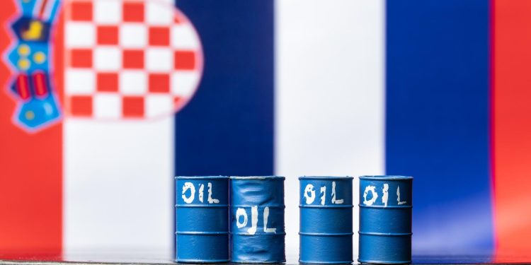 MAĐARI U PANICI Presušuje naftovod Družba, traže se alternativni pravci dobave ruske nafte | NACIONAL.HR