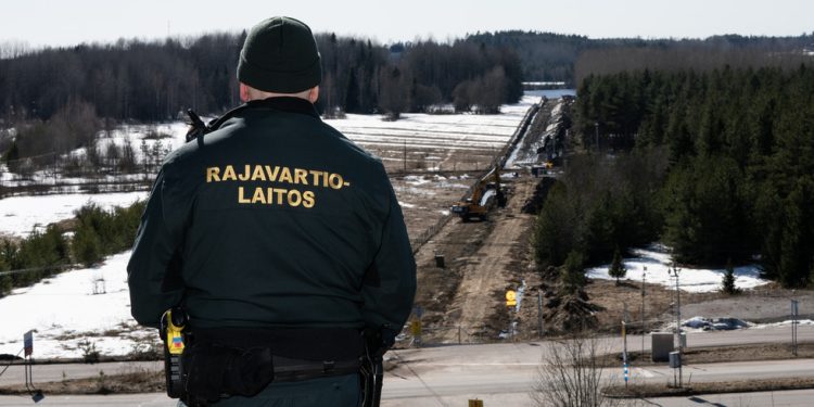 Ruski susjed odobrio kontroverzni ‘nacrt zakona o deportaciji’ — RT World News