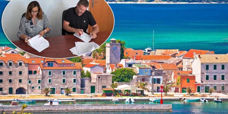 SANIRA SE LUČICA U KRAPNJU Potpisan ugovor za izvođenje radova