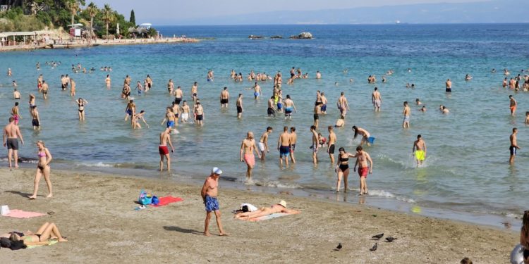 STIGLI REZULTATI S HIGIJENSKOG Jednu plažu u Splitu morate izbjegavati, nije za kupanje. Evo koje su plaže ocijenjene najboljima