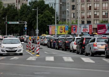 SVE DO JESENI Ozaljska ulica zatvorena za promet zbog radova na cjevovodu. Građani očekuju krkljanac i kaos | NACIONAL.HR
