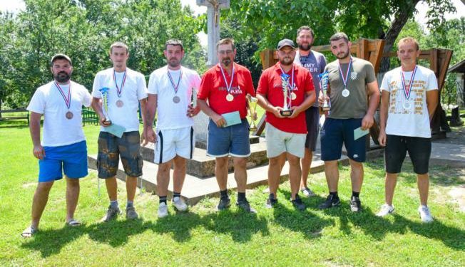 Šaranski kup okupio 8 ekipa