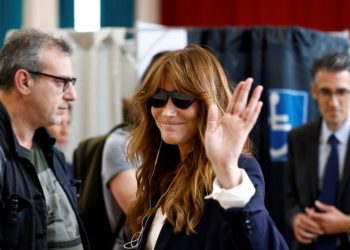 Sarkozyjeva bivša supruga supermodel optužena u slučaju korupcije u Libiji — RT World News