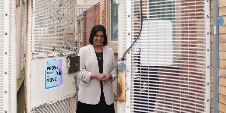 PREKRCANI ZATVORI Britanski laburisti planiraju prijevremeno oslobađanje tisuća zatvorenika | NACIONAL.HR