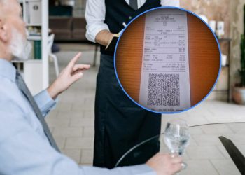 Sjeli u kafić na kavu pa ih šokirali računom: Skupo im naplatili boravak psa