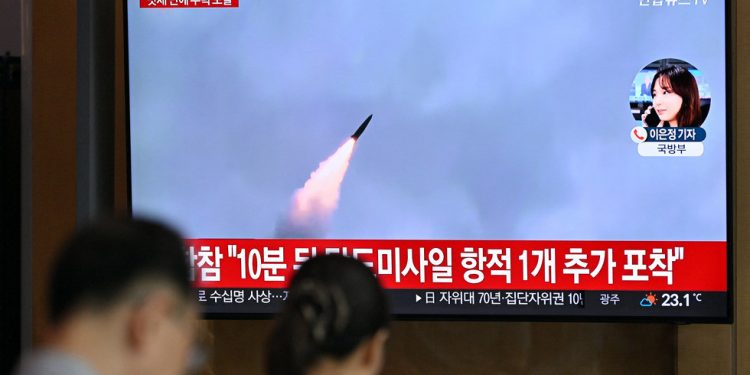 Sjeverna Koreja ispalila projektil sa ‘super velikom bojnom glavom’ – državni mediji — RT World News