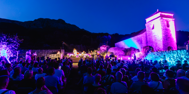 Otvoren festival "Dobro est fest" u Baškoj!