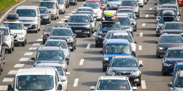 PROMETNI INFO Ogromne kolone kod Sv. Roka i to u oba smjera!