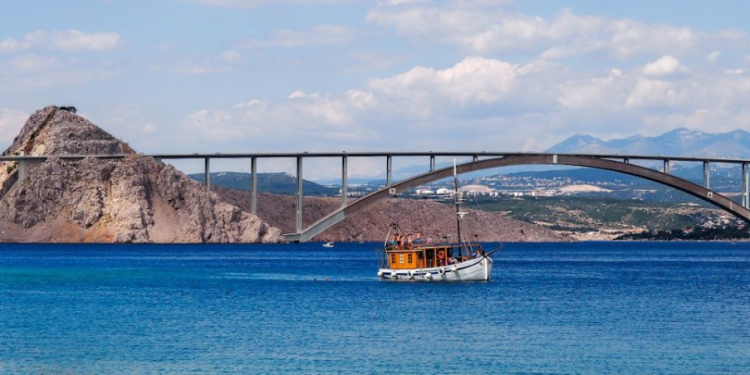 Žena s Krka kupovala auto preko interneta – izgubila 9700 eura