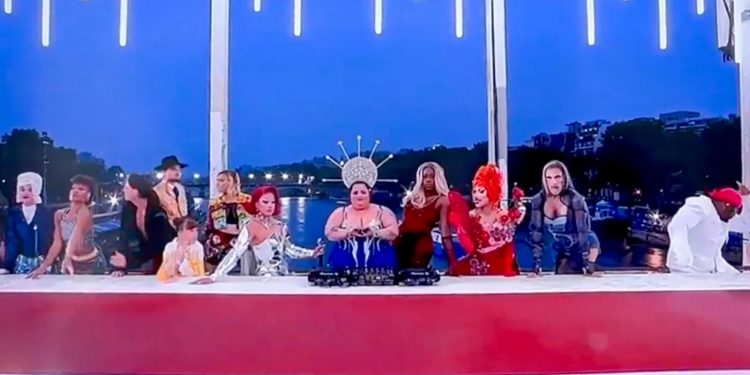 PARODIJA POSLJEDNJE VEČERE Organizatori se ispričali katolicima: Ako su se neki ljudi uvrijedili, jako nam je žao | NACIONAL.HR