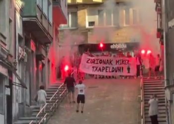 HEROJ NACIJE Oyarzabal se vratio u rodni grad i otišao frizeru, po izlasku na ulicu navijači su mu spremili iznenađenje | NACIONAL.HR