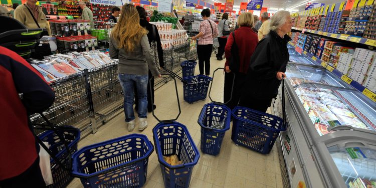 Sol koju često koristimo hitno se povlači iz prodaje: Pronađene čestice plastike