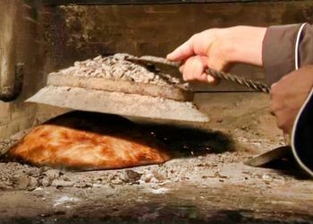 Splićanka oglasila prodaju domaćeg kruha, peka joj košta 15 eura. Razvila se živa rasprava