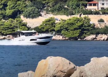 Splitska pomorska policija sankcionirala četiri osobe zbog glisiranja