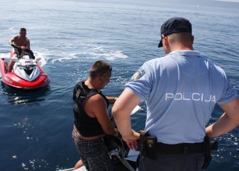 Splitska pomorska policija u protekla dva dana sankcionirala devet „glisiranja“