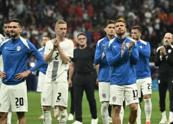 Sportske novosti – ‘120 minuta živio je slovenski san, a on ga je okrutno ugasio; Nije iznenađenje da su opet igrali savršeno…’