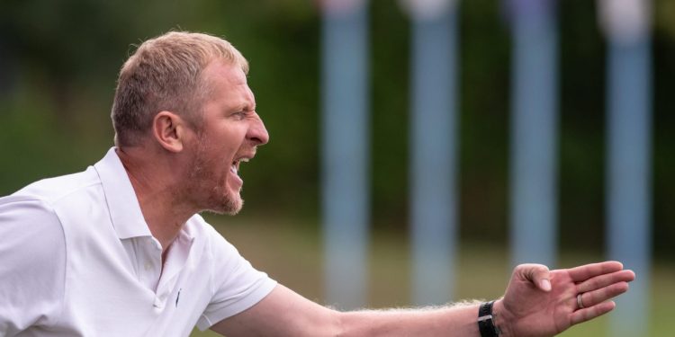 Sportske novosti – Bivši hajdukovac preuzeo Zrinski, predsjednik poručio: ‘Bit ćemo 15 bodova ispred drugog! U inat HNS-u‘