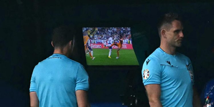 Sportske novosti – Bruno Marić o kontroverzi na Euru: ‘Pogrešno i nepravedno. To nije kazneni udarac i točka!’