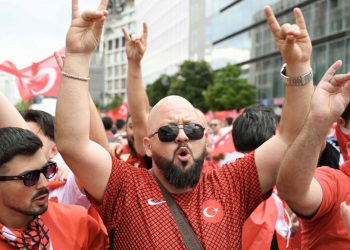 Sportske novosti – Četvrtfinalist Eura bijesan zbog ‘licemjerja’ UEFA-e, žele kazne Srbiji i drugim zemljama