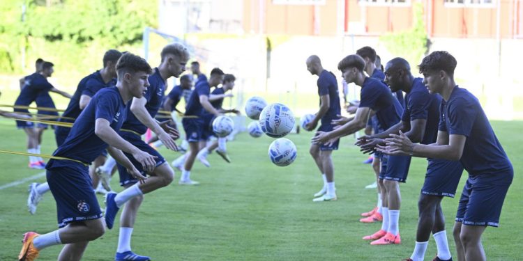 Sportske novosti – Čudesni dinamovac dominirao na možda i najtežem treningu ikad. Bilo je to neobično za gledati