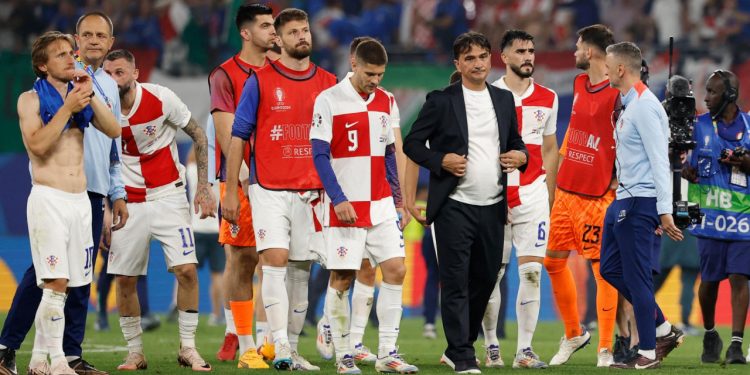 Sportske novosti – Dalić i kolege jašu i dalje! Bilo je kandidata za otkaz, ali svi ostaju. Zasad…
