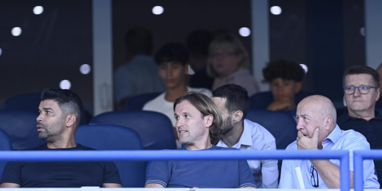 Sportske novosti – FOTO: Legenda Dinama stigla na Maksimir, sa sobom poveo sina koji želi igrati za Hrvatsku