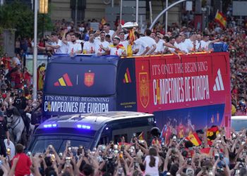 Sportske novosti – FOTO Nestvarne scene u Madridu, navijači dočekali prvake Europe: Na glavnom trgu više nije stala ni igla