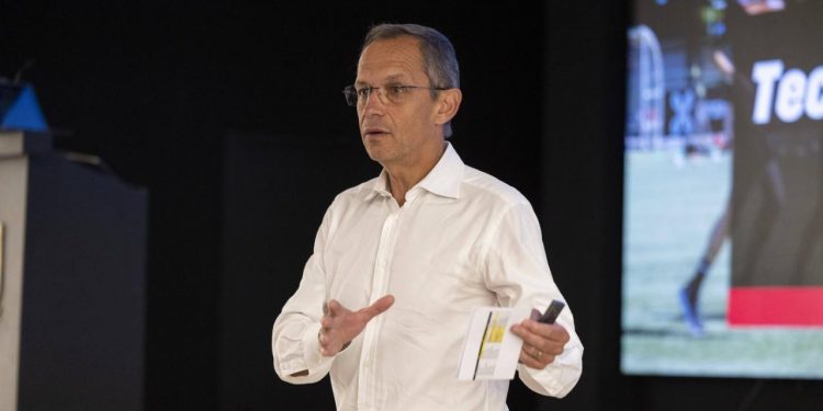 Sportske novosti – HNS pronašao nasljednika Brune Marića: Dugo su ‘vagali’, suce HNL-a od sad nadgleda Francuz