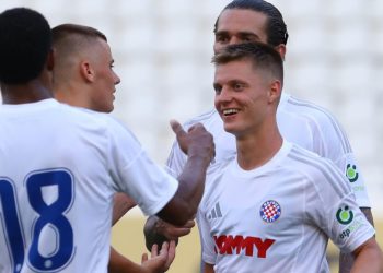 Sportske novosti – Hajdukovi klinci pomeli osmu momčad BiH! Brajković u istom danu zabio dva gola u dvije utakmice, zablistao i Durdov