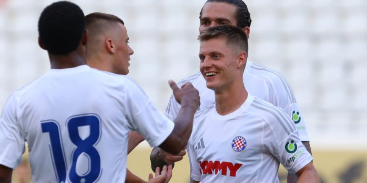 Sportske novosti – Hajdukovi klinci pomeli osmu momčad BiH! Brajković u istom danu zabio dva gola u dvije utakmice, zablistao i Durdov