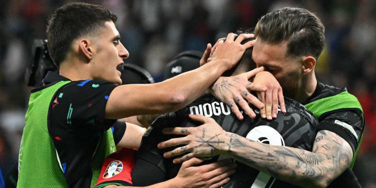 Sportske novosti – Izludio je Slovence i dobio zasluženu nagradu: Costa je tek treći vratar kojemu je ovo uspjelo na Euru