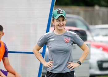 Sportske novosti – ‘Klubovi su me odbijali za volontiranje, evo zašto je ženama kompliciranije probiti se u muškom nogometu’