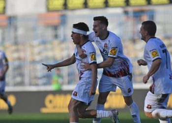 Sportske novosti – Napadača dočekali Halilović i Erceg, a od HNL kluba se oprostio u stilu: ‘Bobi, učlani me u navijače’