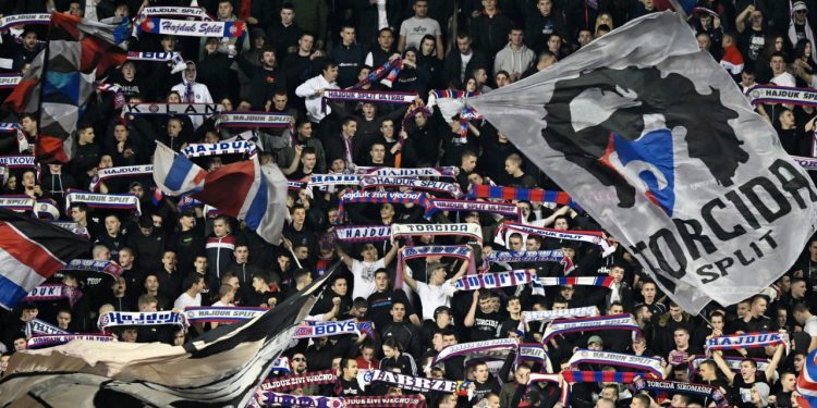 Sportske novosti – Navijače Hajduka čeka ljuta borba za mjesto na Poljudu: Ekspresno planulo više od 15 tisuća pretplata