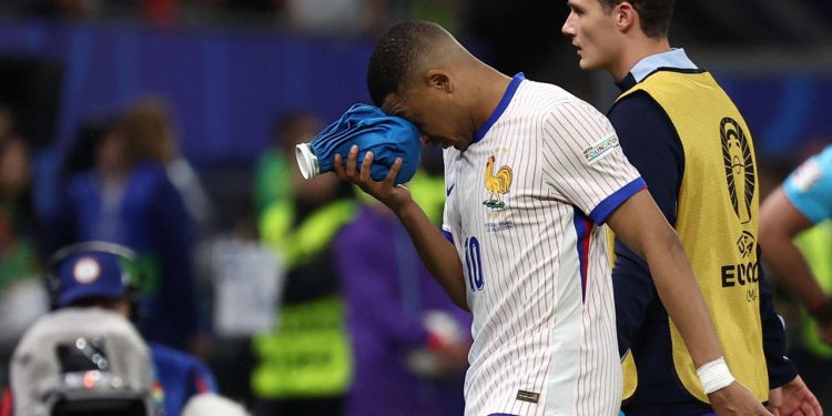 Sportske novosti – Neočekivan potez Mbappéa usred drame sve je ostavio u čudu: ‘Pričali smo s trenerom, rekao sam da ću pokušati’