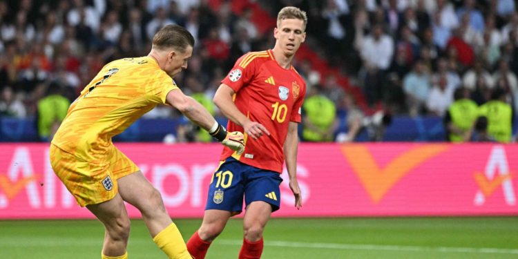 Sportske novosti – Pjaca, Mandžukić, Brozović… Evo u kakvom se društvu večeras našao Dani Olmo