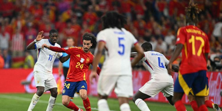 Sportske novosti – Prema jednom Španjolcu tribine su nemilosrdne. Kad god primi loptu, pljušte žestoke reakcije