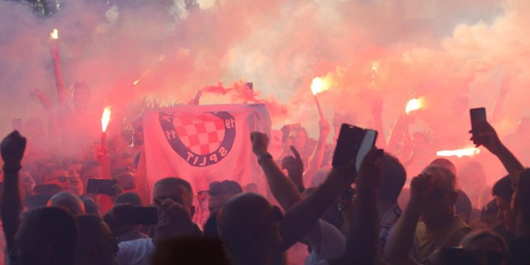 Sportske novosti – Rakitićev potez treba biti pouka djeci: ‘Samo se nadam da igrači ne razmišljaju o restoranima i klubovima’