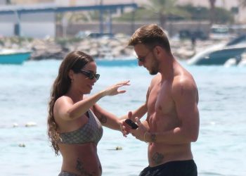 Sportske novosti – Rakitićeva Raquel pokazala kako se slavi dolazak na Poljud: Noćni klub na nogama, a u pozadini